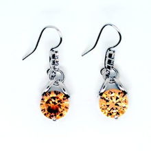 閃耀香檳色的北歐風(fēng)情 Sussie手工瑞士鉆耳墜9278